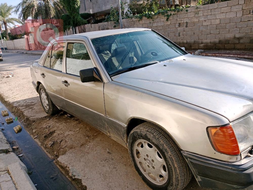 مرسيدس بنز E-Class